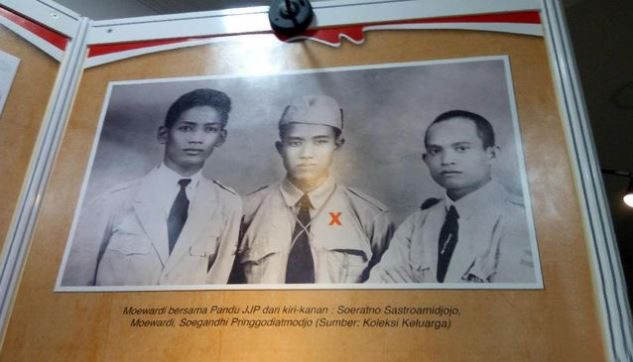 Foto tiga pemuda Indonesia Tokoh-tokoh Sumpah Pemuda