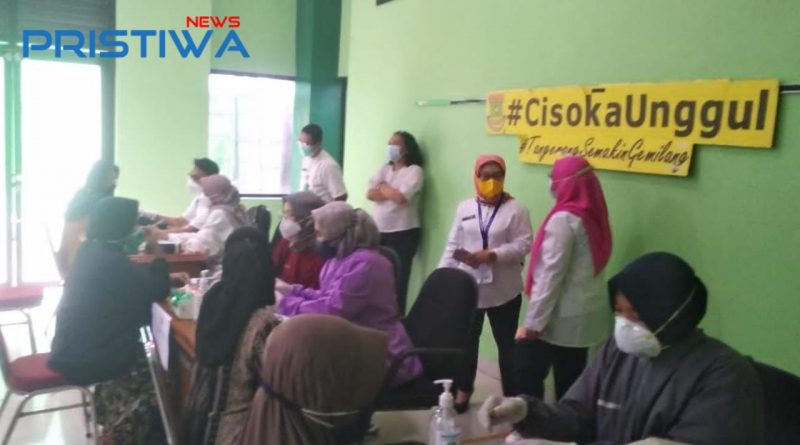 Ayo…!! Warga Kecamatan Cisoka Vaksinasi di Puskesmas Cisoka 2 Ayo…!! Warga Kecamatan Cisoka Vaksinasi di Puskesmas Cisoka | Pristiwa News | Pristiwa.com