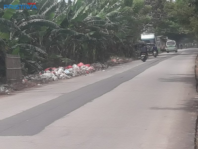 Cepat Tanggap Camat Kemiri Kabupaten Tangerang atasi Sampah Berserakan 2 Cepat Tanggap Camat Kemiri Kabupaten Tangerang atasi Sampah Berserakan | Pristiwa News | Pristiwa.com