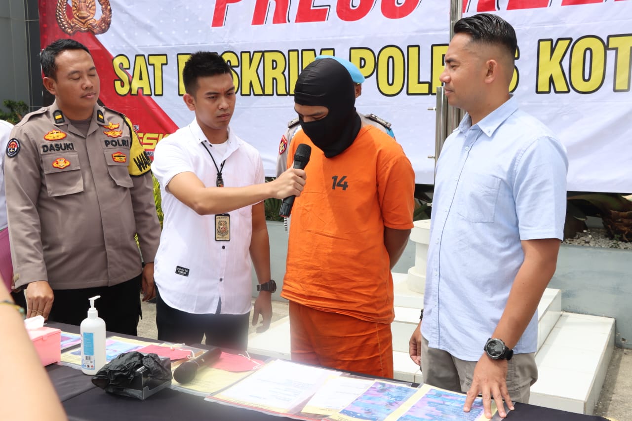 Ancam Sebar Rekaman VCS, Pelaku Pemerasan Ditangkap Polresta Tangerang -  Pristiwa News